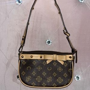 Cute Vintage Brown and Tan Mini Purse